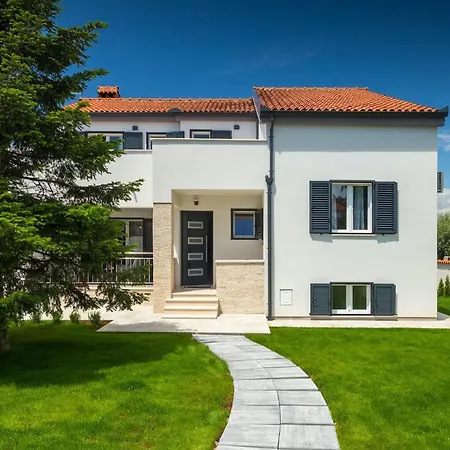 Kozada Ferienhaus Štinjan