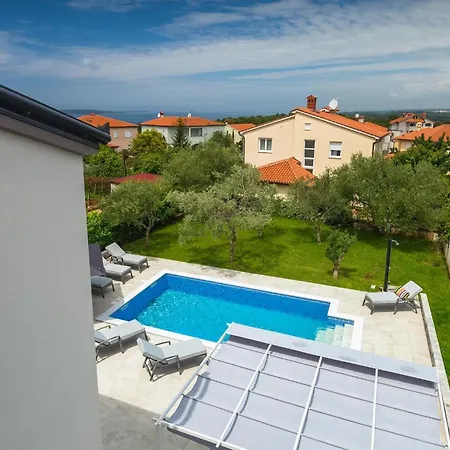 Kozada Ferienhaus Štinjan