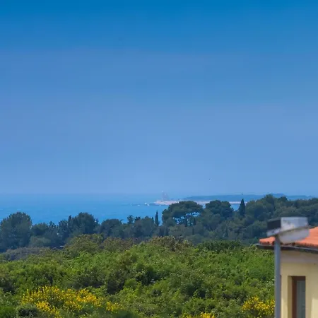 Holiday home Kozada Stinjan